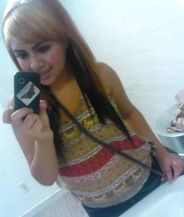25P Random mexican teen feet & non-porn
