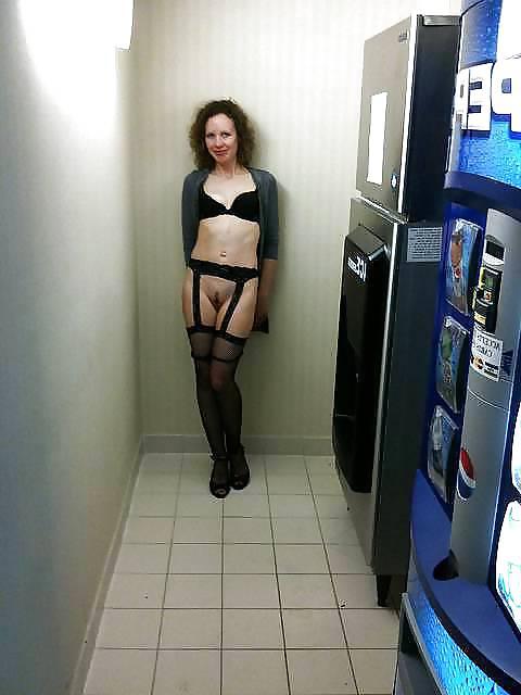 25P Wives and girlfriends exposing themselves in public