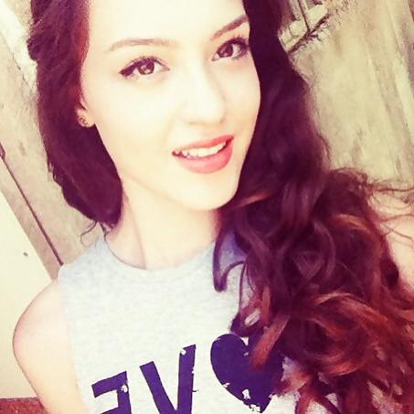 25P Please cum or cock this hot bitch and her big round ass