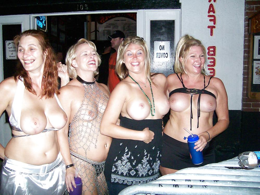 22P Groups of girls flashing in public - N. C. 