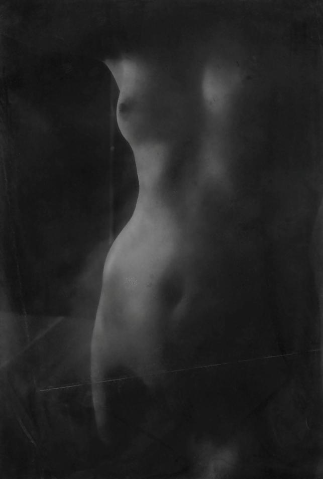 23P Art Nude B&W