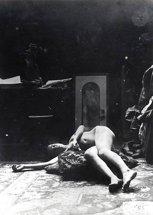 23P Art Nude B&W