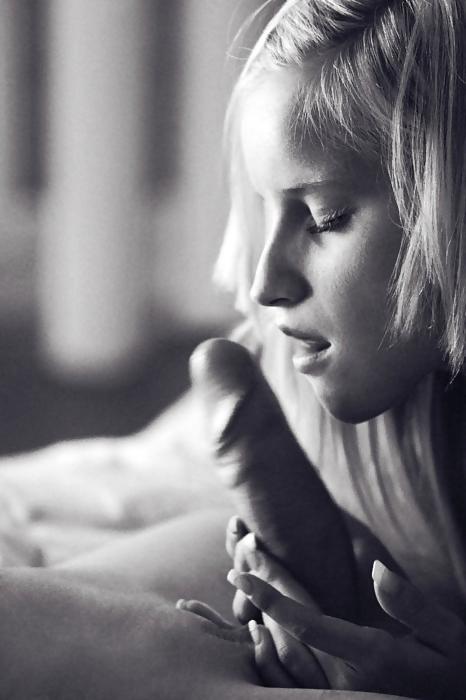22P Erotic Art Gallery