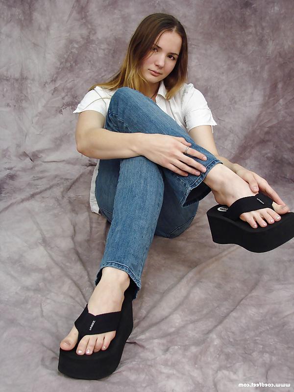 23P Flip Flops 2 - Feet