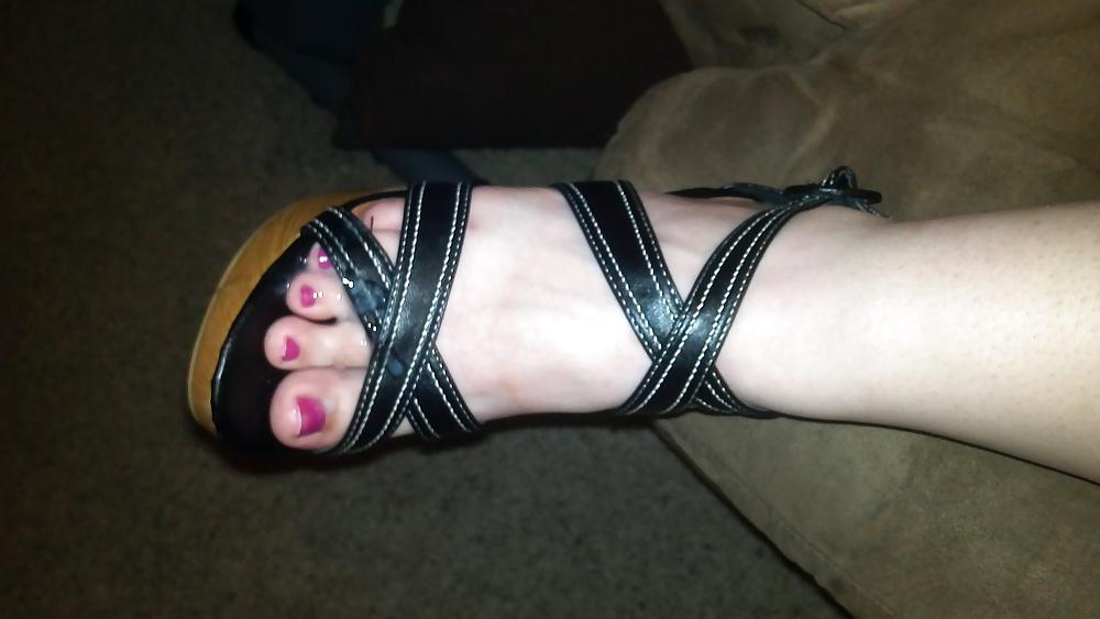 19P Wife's sexy feet, tits, and pussy