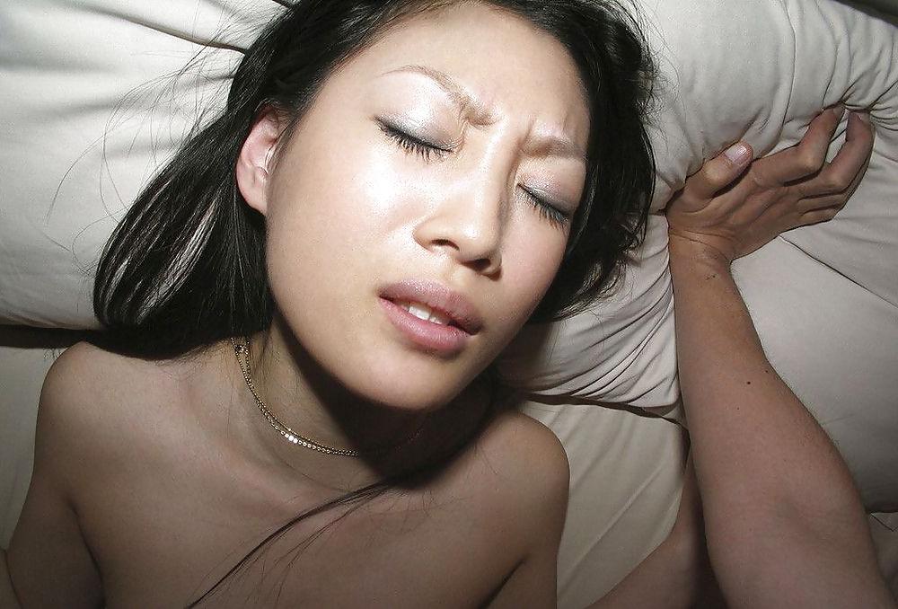 25P Cute Japanese Orgasm Face 2