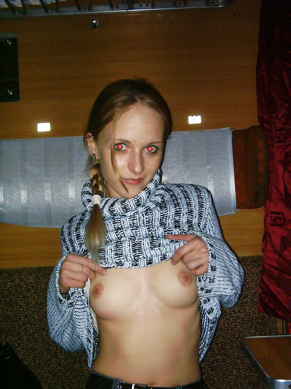 24P Cute blonde amateur gf facial