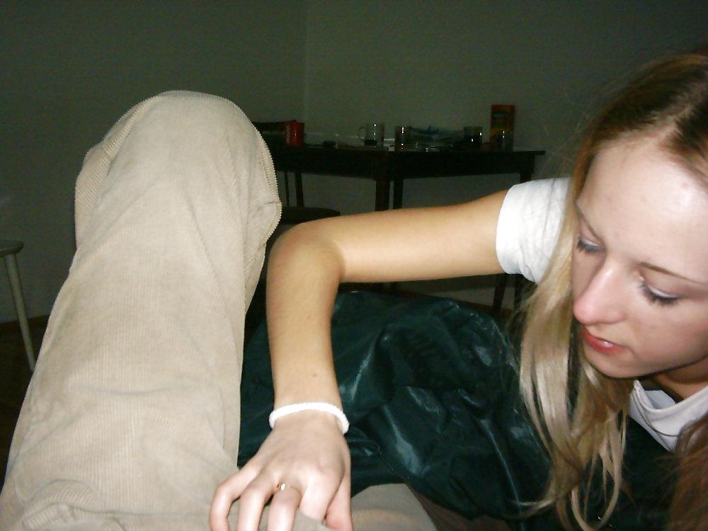 24P Cute blonde amateur gf facial