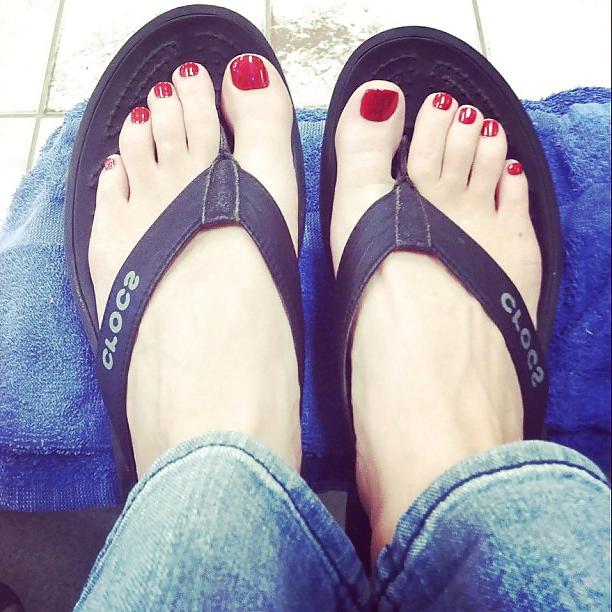 25P Pretty Feet 3