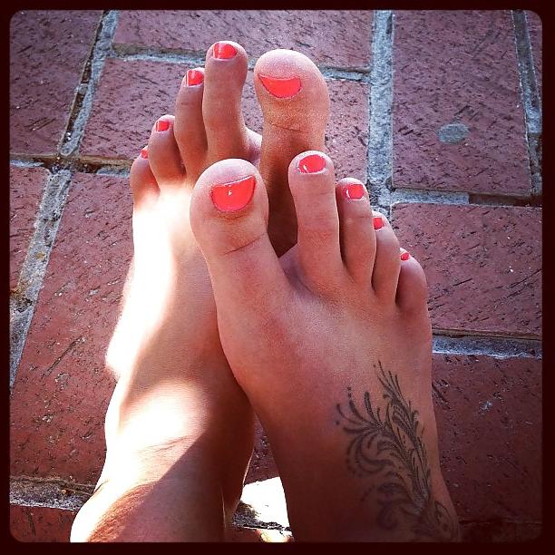 25P Pretty Feet 3