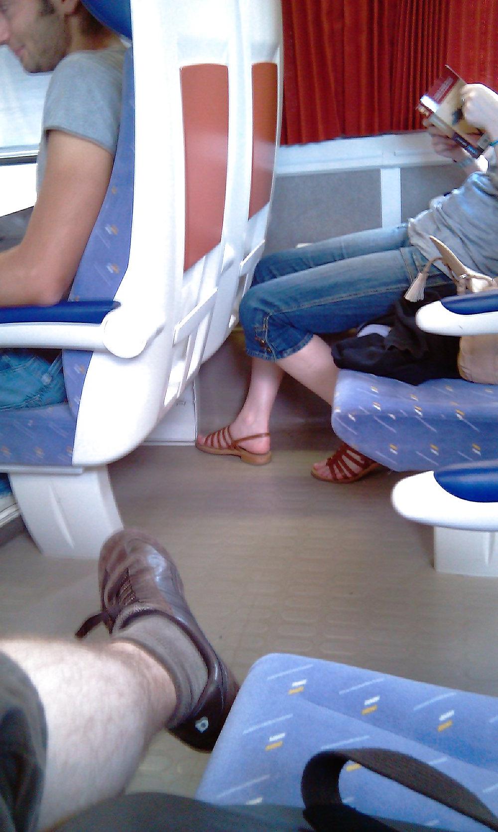 25P Candid feet annie train