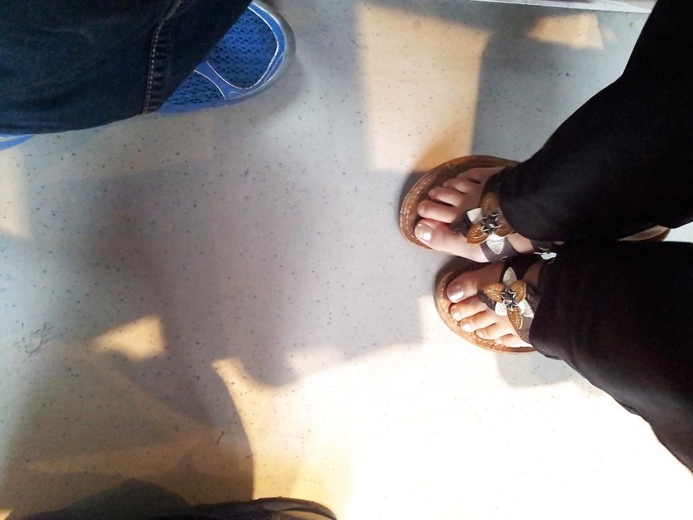 25P Candid feet annie train