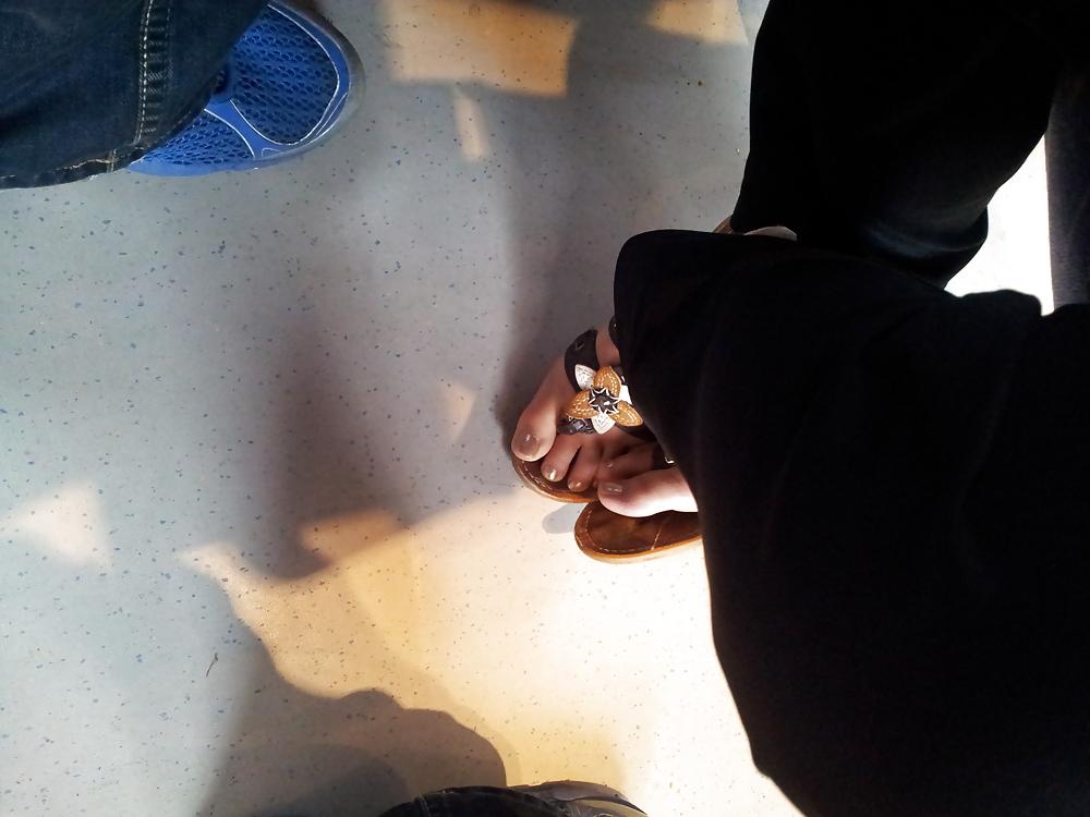 25P Candid feet annie train