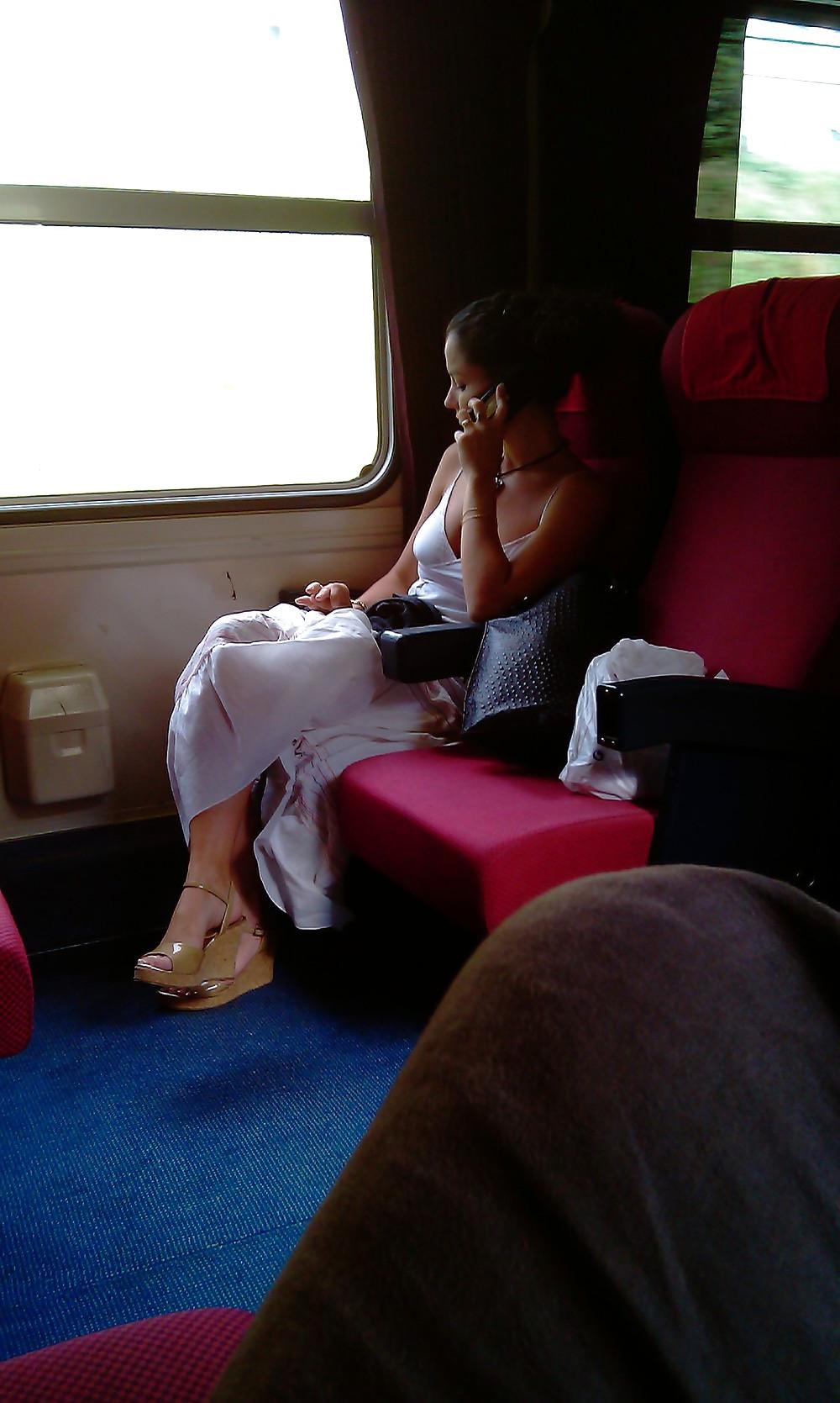 25P Candid feet annie train