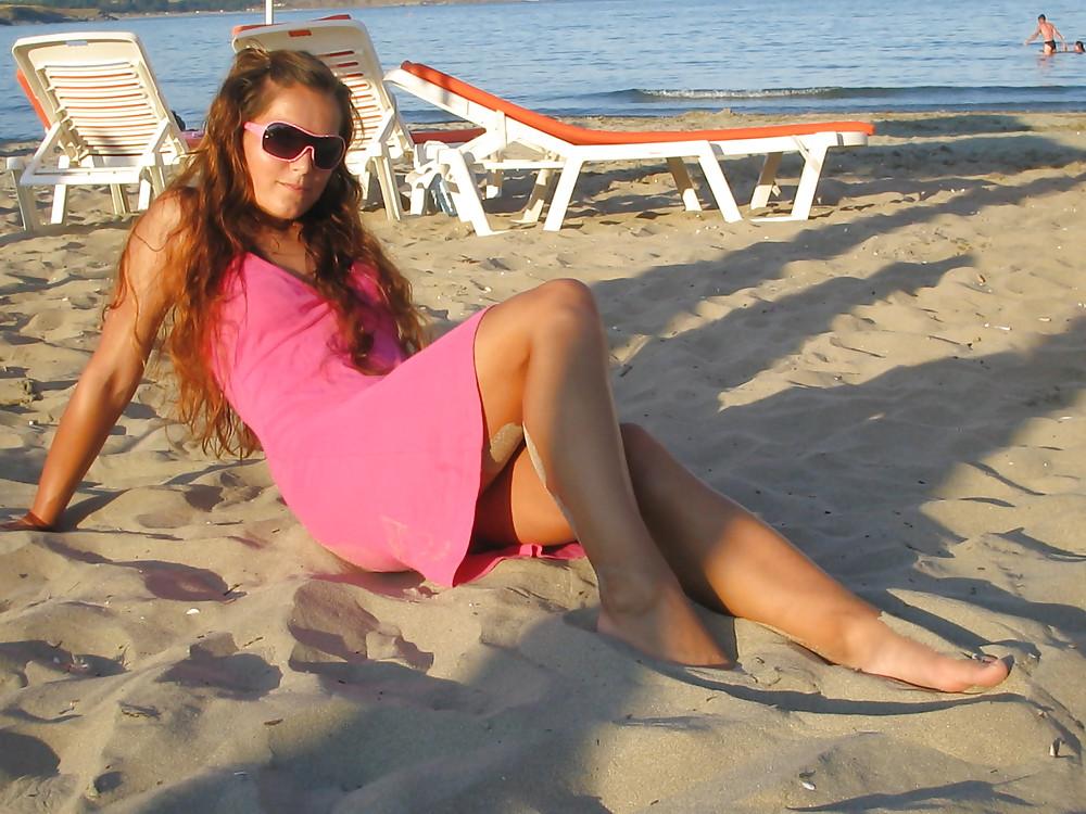 14P Sexy and Hot Amateur Bitch