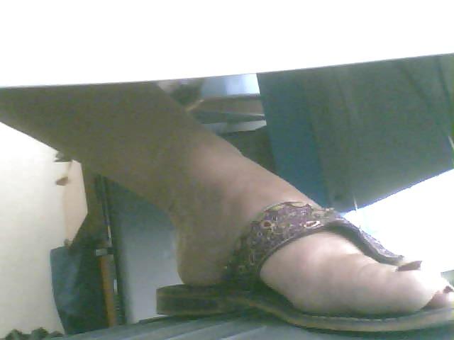 25P French Mom's Feet
