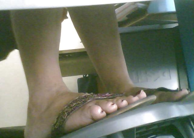 25P French Mom's Feet