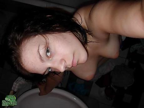 15P Chubby Girl With Puffies