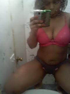 12P Some females i fuck wit gettin nasty on tha camera phone