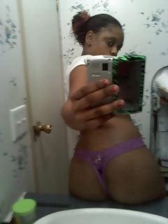 12P Some females i fuck wit gettin nasty on tha camera phone