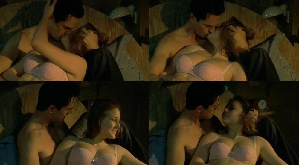 25P Leelee Sobieski  HOT BITCH
