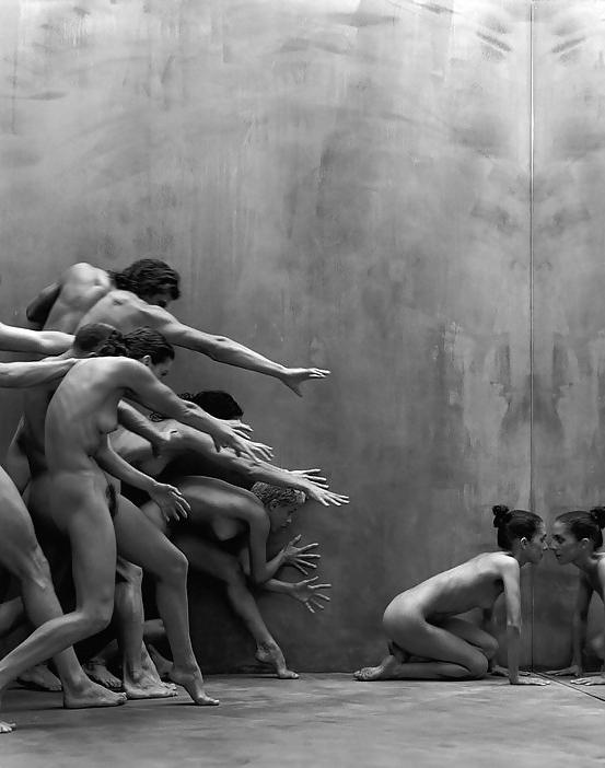 25P Art B&W gallery