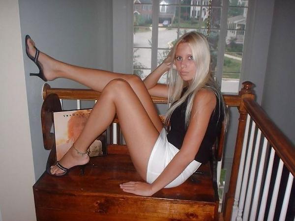 25P Sexy Teens Feet