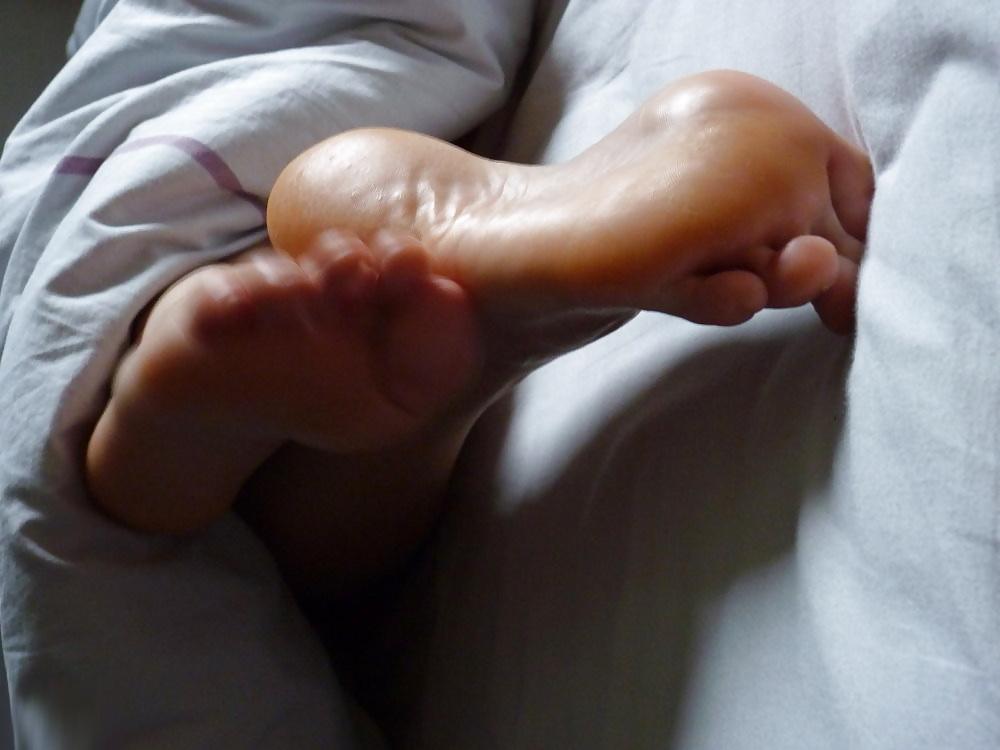 24P Feet, Legs, Toes And Soles #5 BoB