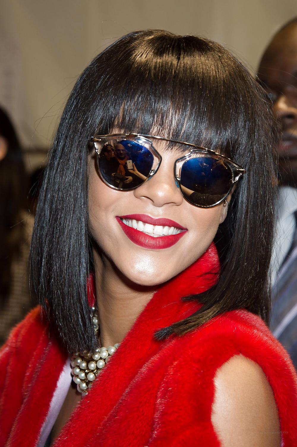 25P Rihanna sexy bitch