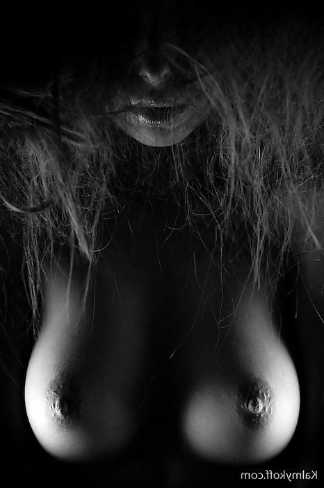 14P B&w artistic 