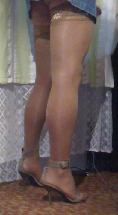 25P Shanon crossdressing and play on webcam