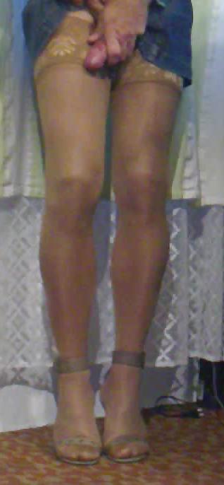 25P Shanon crossdressing and play on webcam