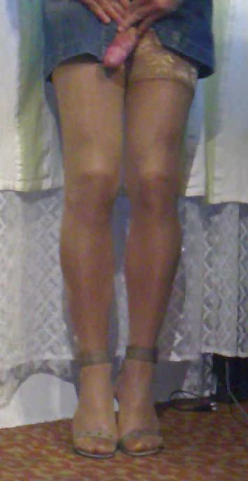 25P Shanon crossdressing and play on webcam