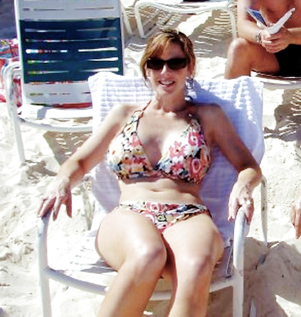 25P Hairy Chubby Wife Marie