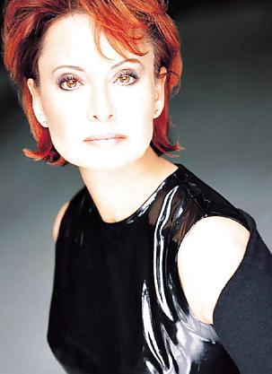 25P Hot Divas of Music