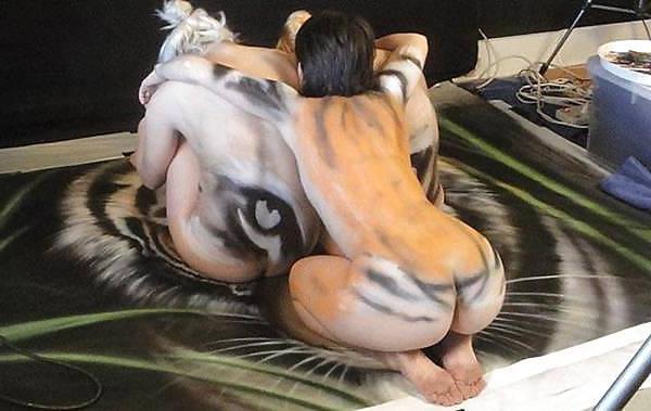 25P Art with bodies