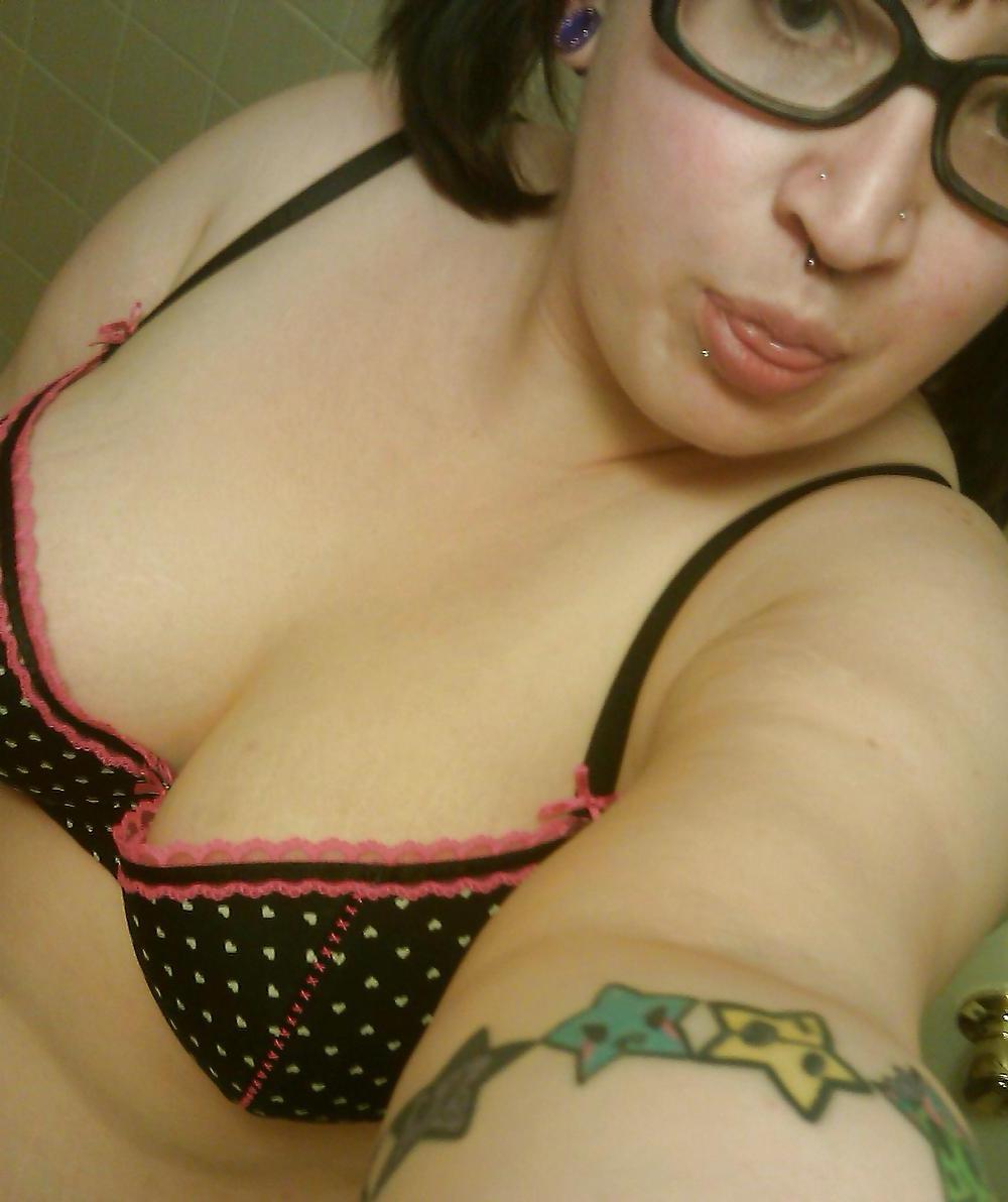 16P Wanna cum play in my bed
