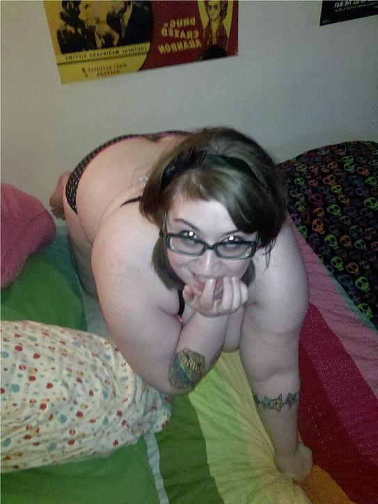 16P Wanna cum play in my bed