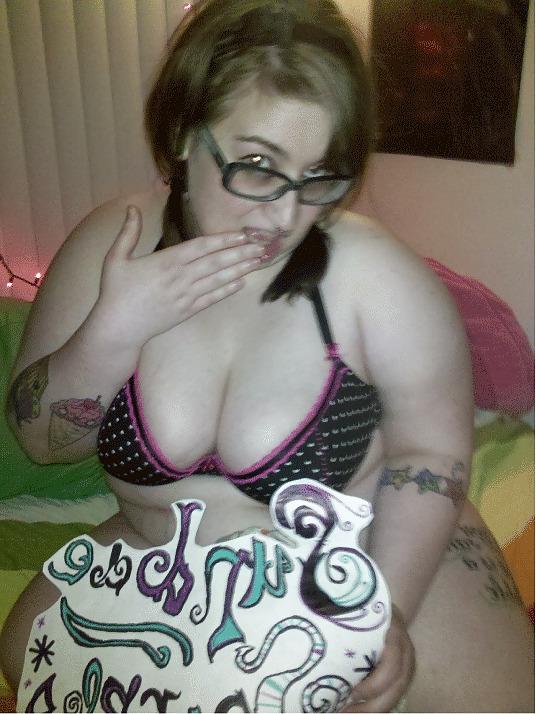 16P Wanna cum play in my bed