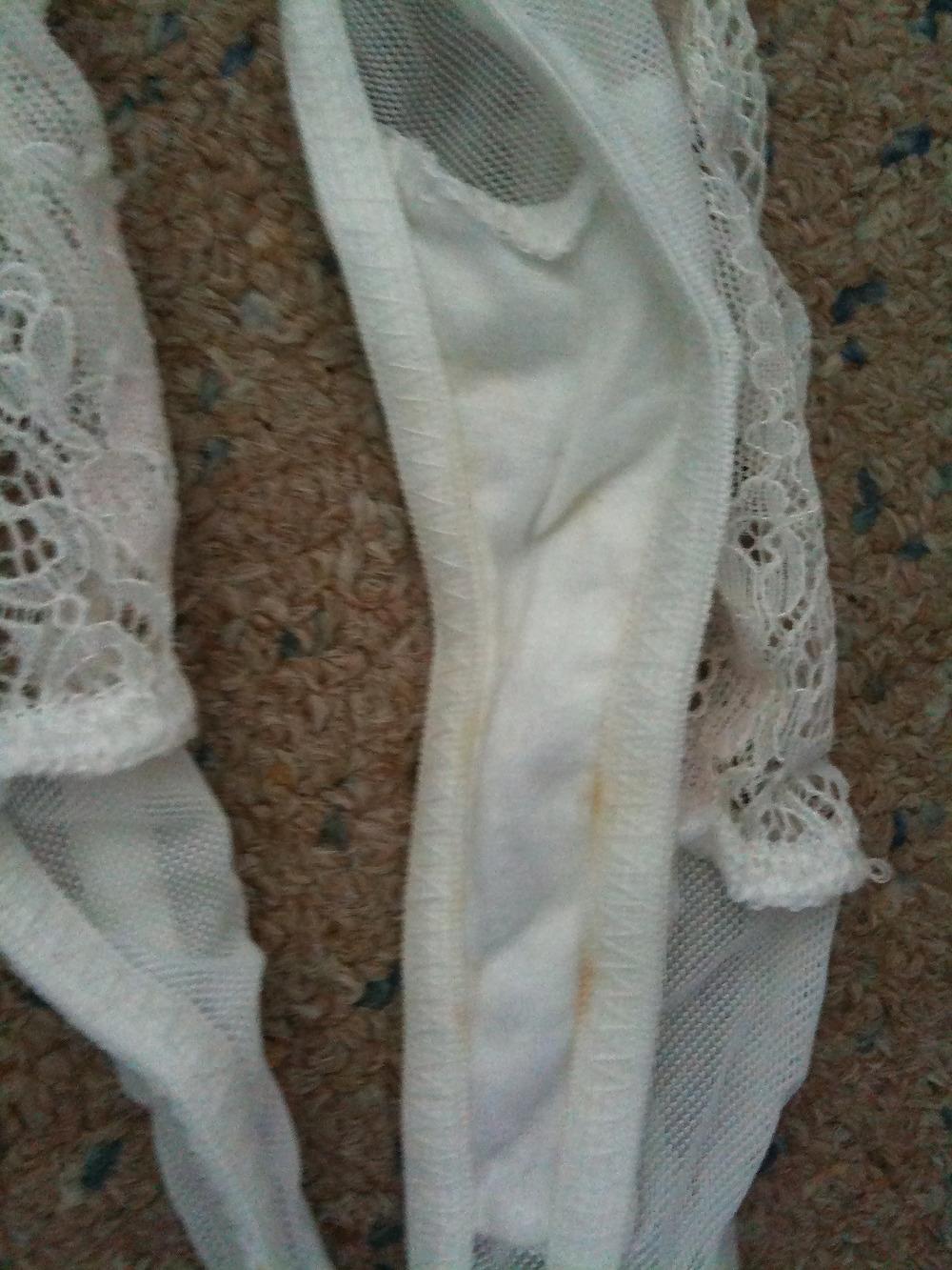 5P Sister-in-laws feet and legs