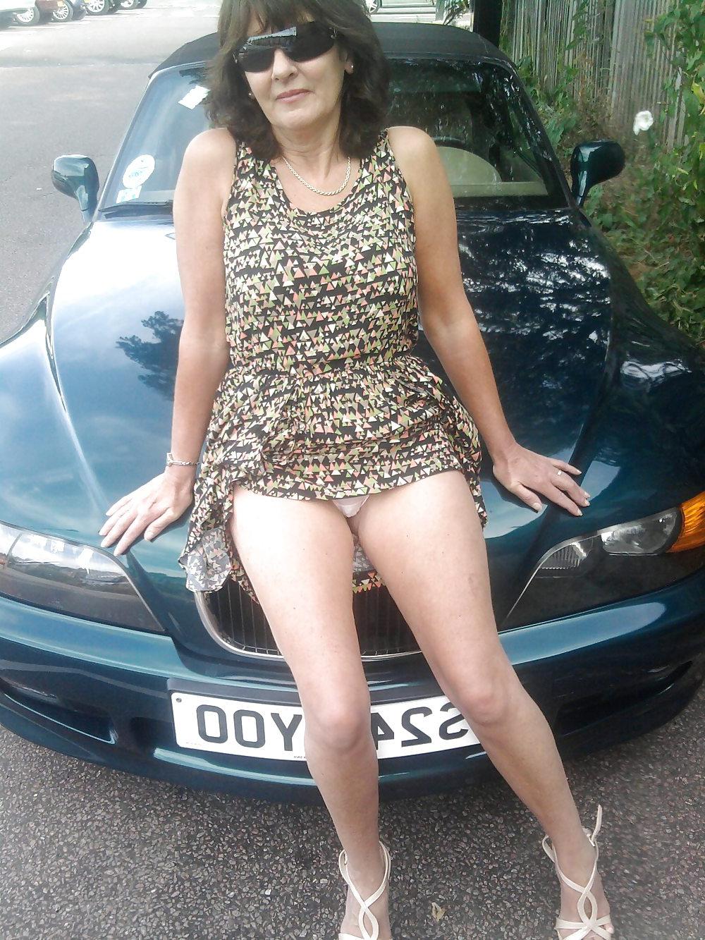 25P British Facebook Sluts