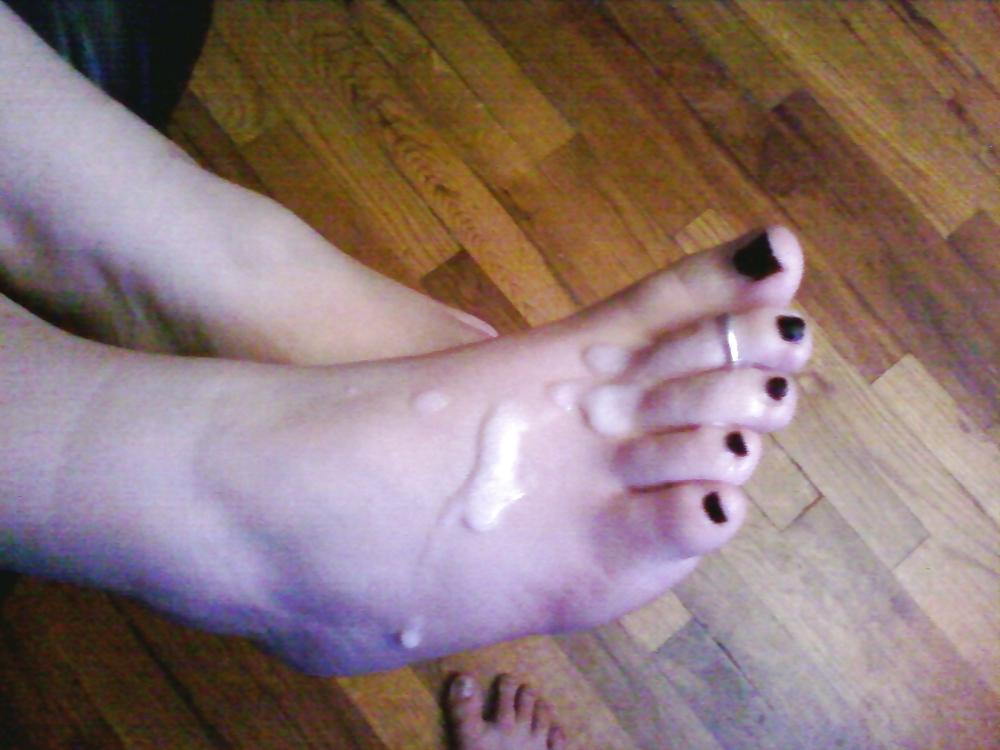 7P Milfs Toes (Please comment)
