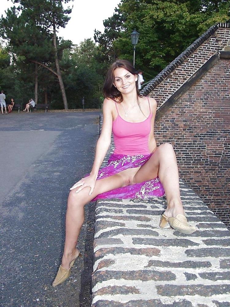 25P REALLY HOT GIRLS IN PUBLIC 45