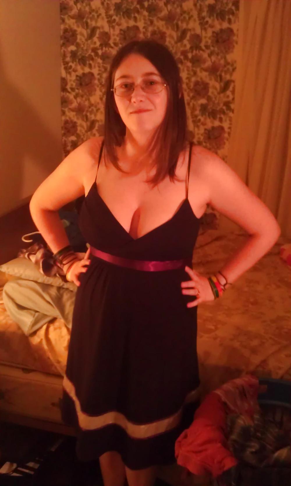 25P Big tit Ashlee models for you (glasses, cute, young)