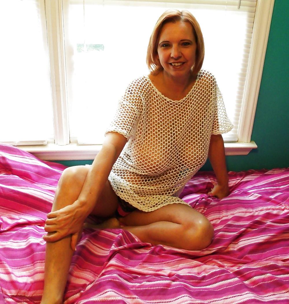 18P Sexy mom