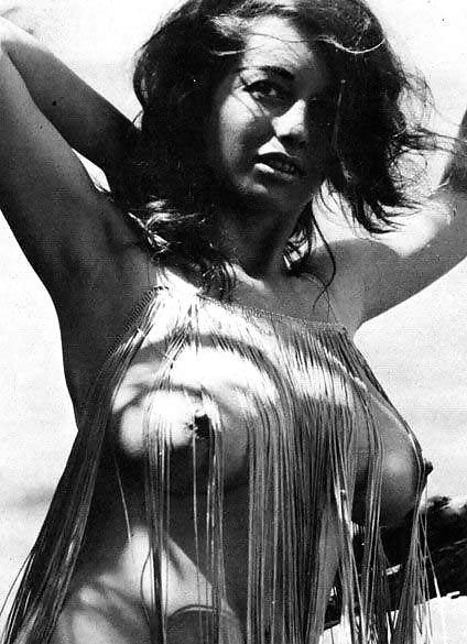 24P Busty Retro Queen - Harriet Geller