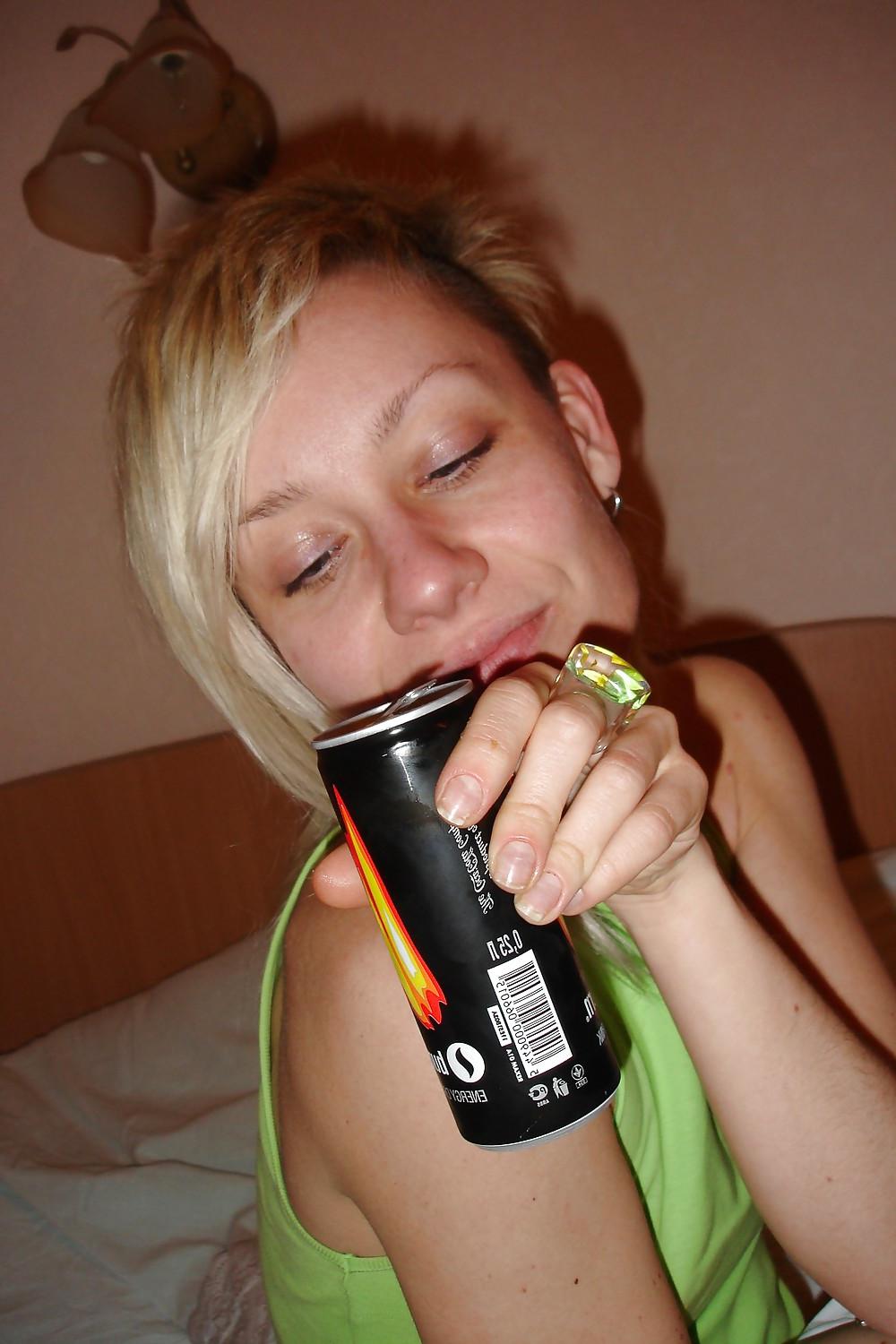 19P Hot blonde punk girl