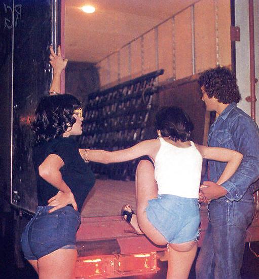 25P Busty retro Queen - Adrian Gill