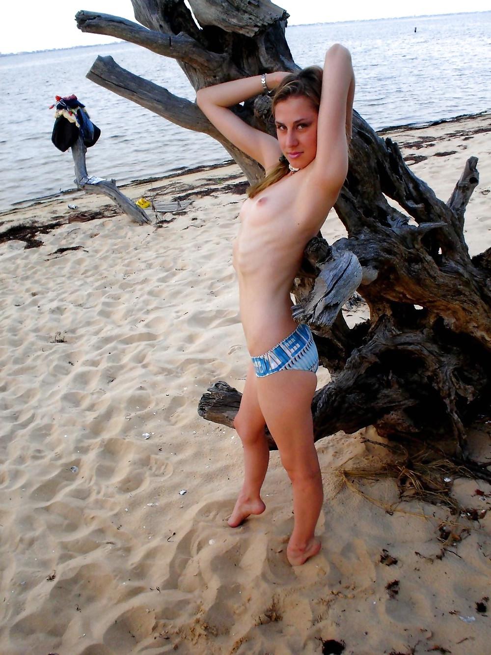 24P Amateur Topless 1