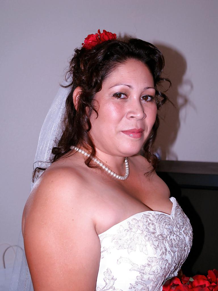21P Sexy Slut Bride